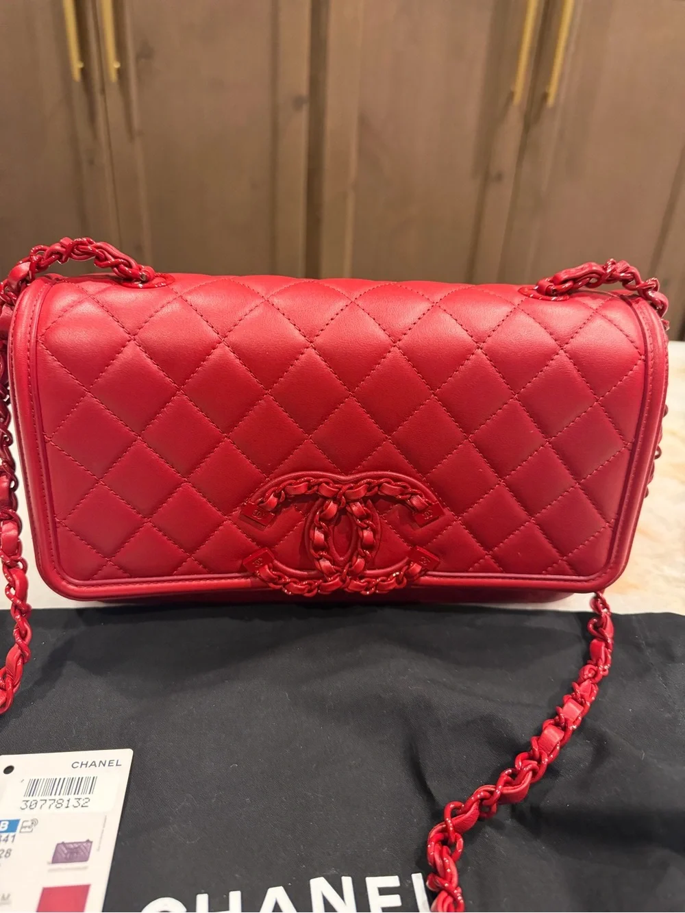 CHANEL elegant red